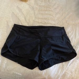 Size 6 black lulu lemon shorts
